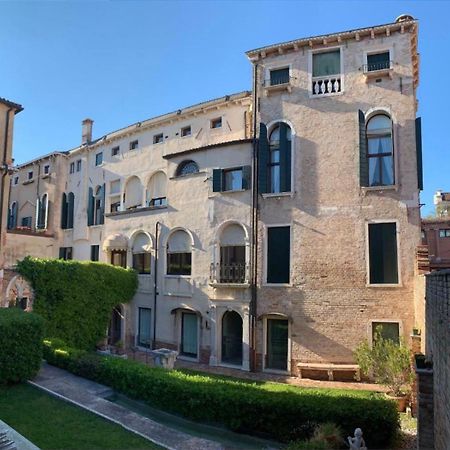 Aparthotel Palazzo Contarini Della Porta Di Ferro Venedig Exterior foto